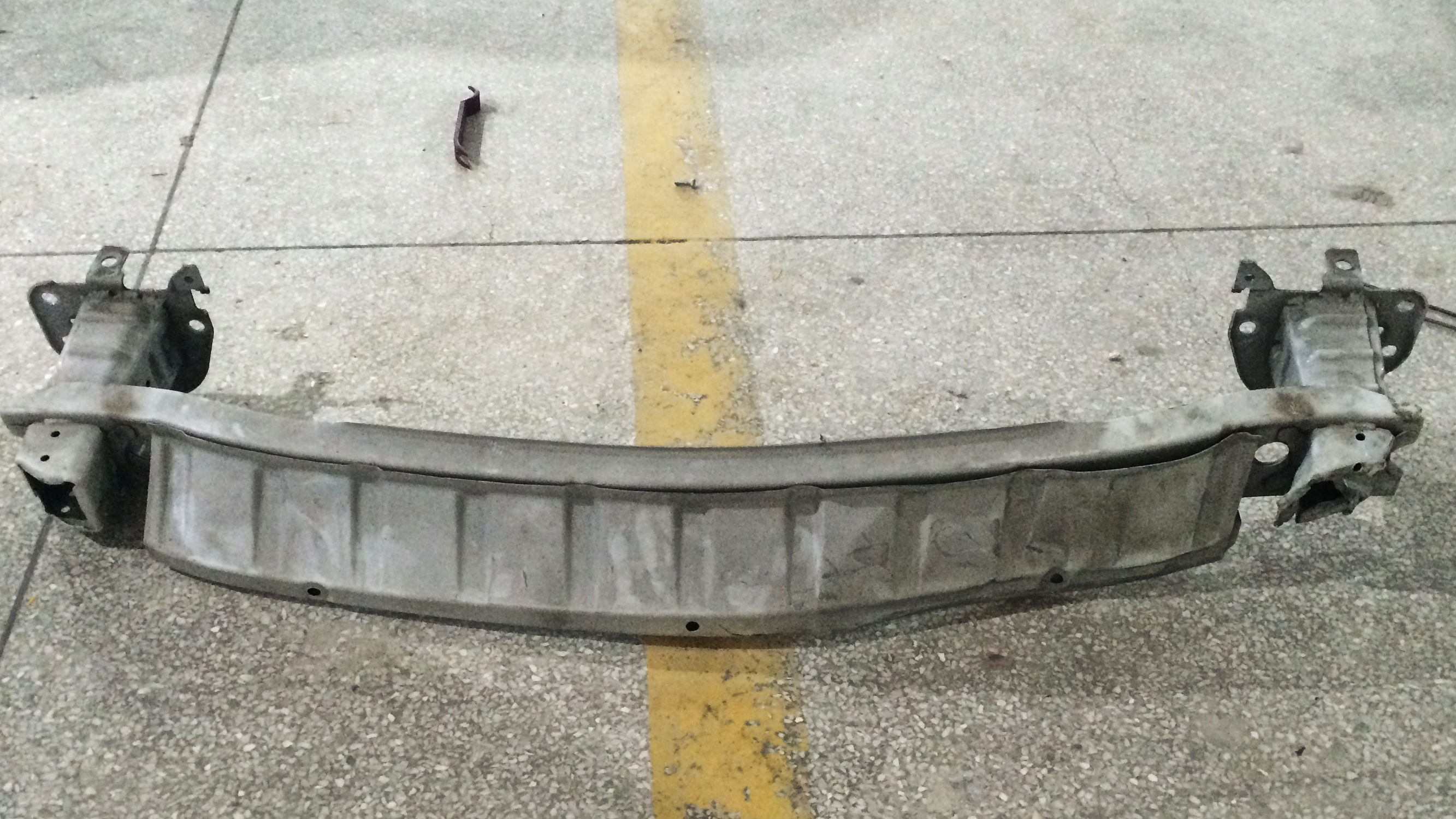 9.5代雅阁事故车修复,雅阁9代半事故现场