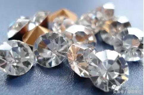 如何辨别钻石仿品,一张图教你区分钻石和仿钻