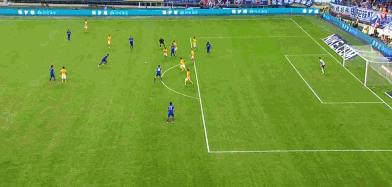 曹赟定收获赛季第9个助攻，已成申花大腿，否能进国家队？