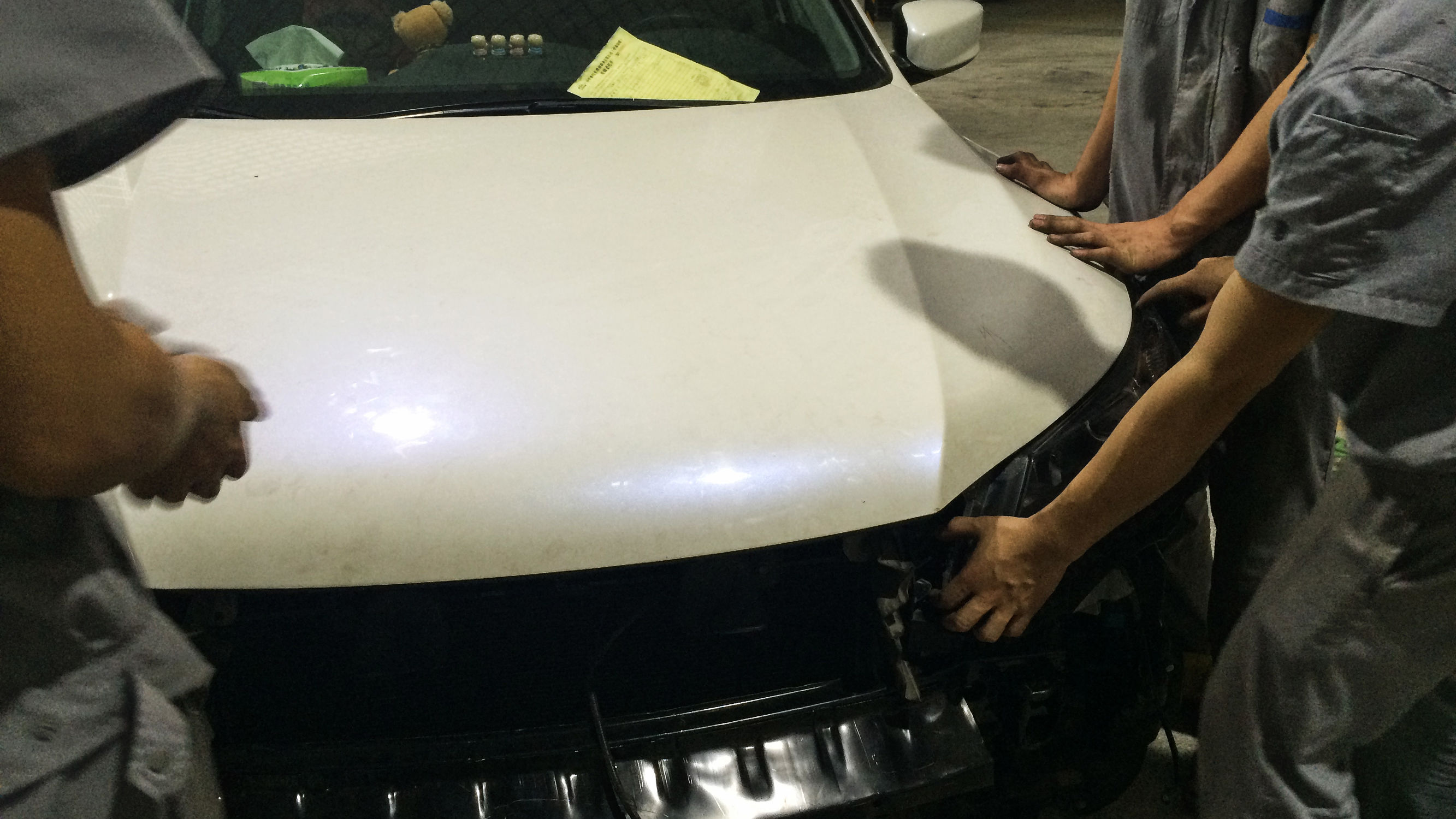 9.5代雅阁事故车修复,雅阁9代半事故现场