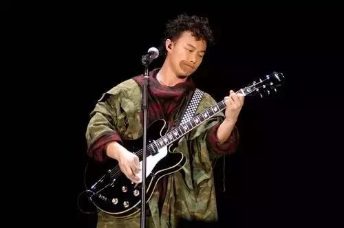 陈奕迅：别人不懂我鬼马背后的深情，你懂就好