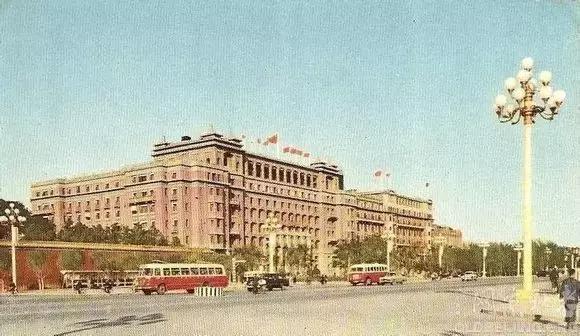 北京老司机开的碉堡公交线，坐过一条你就老了！