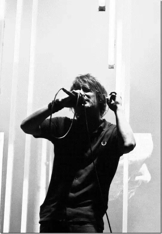 “躁动的荷尔蒙”演绎不羁英伦风