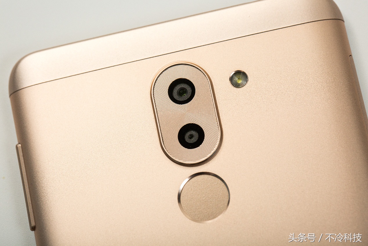 1500元手机推荐光荣畅玩6x,光荣6x与光荣畅玩6x是否一样