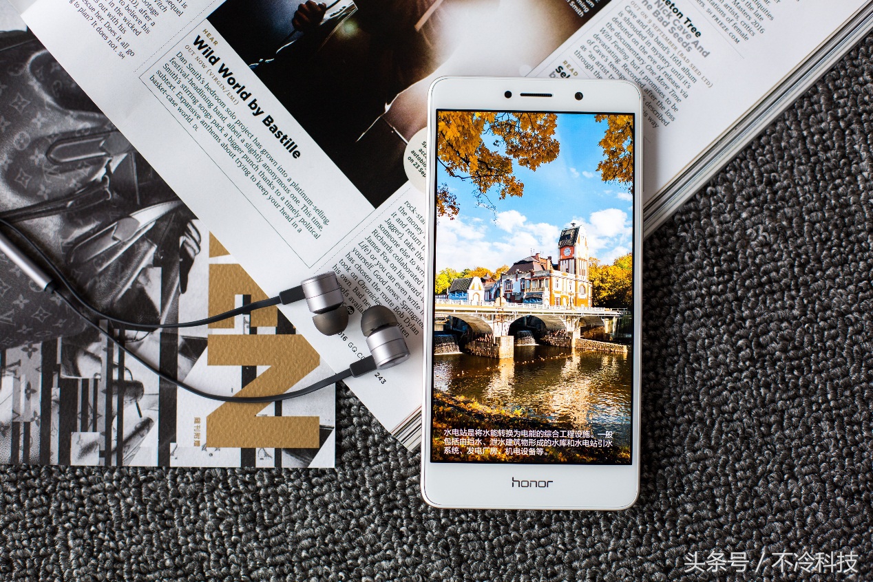 1500元手机推荐光荣畅玩6x,光荣6x与光荣畅玩6x是否一样