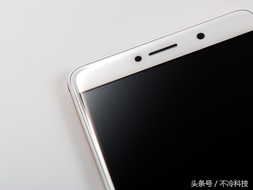 1500元手机推荐光荣畅玩6x,光荣6x与光荣畅玩6x是否一样