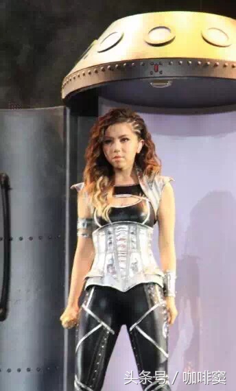 邓紫棋十五岁的时候,邓紫棋青涩时期照片