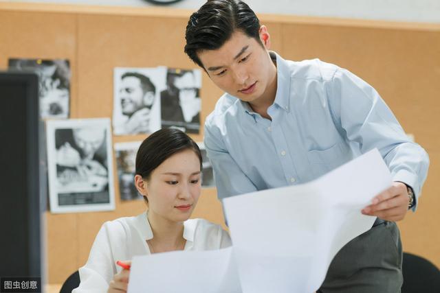 小说：惨遭杀手策划跟踪，穷小伙将计就计，施展恐怖异能将其瞬秒