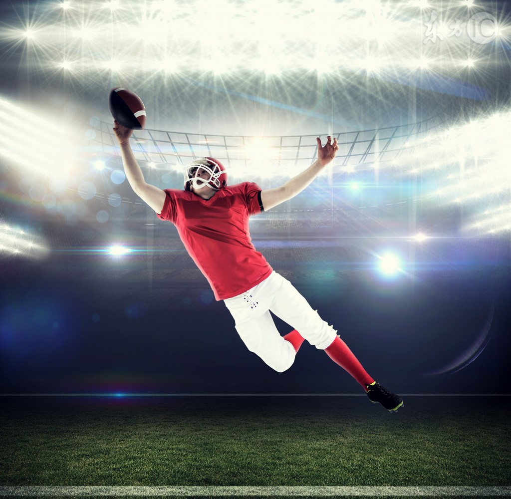 既能踢中场又能踢边锋,既能踢后卫又能踢前锋