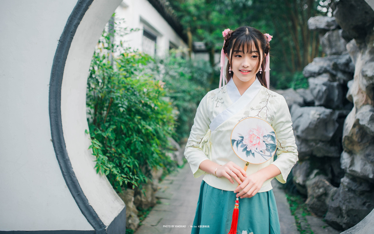 小说：我突然收到小纸条，不知道对方想做什么，又兴奋又忐忑。