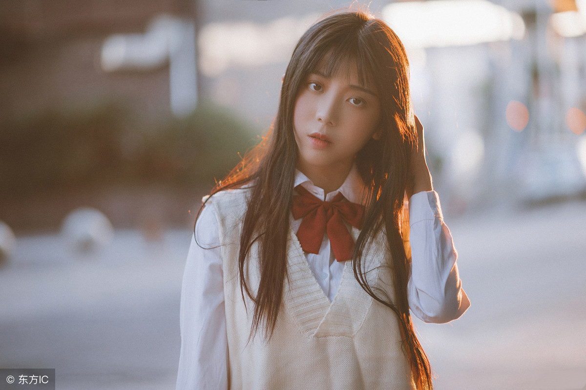 小说：世界第一黑客的他，公司被人入侵。他几秒解决，还*攻反**对手