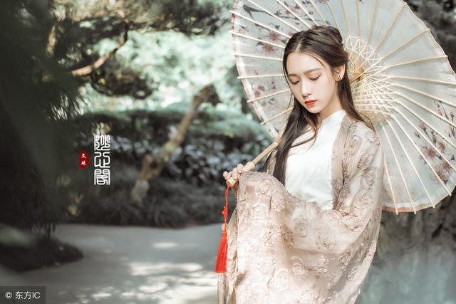 她重生到不受宠的嫡女,重生嫡女斗庶女小说推荐