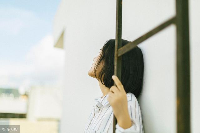 小说：她被封杀的事本不想惊动古老，可舆论发酵，还是被他知道了