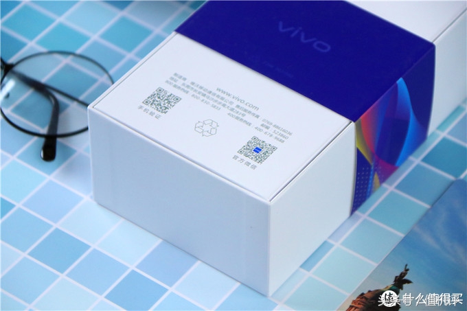 vivoz5x全面详细评测,vivoz5x挖孔屏视频