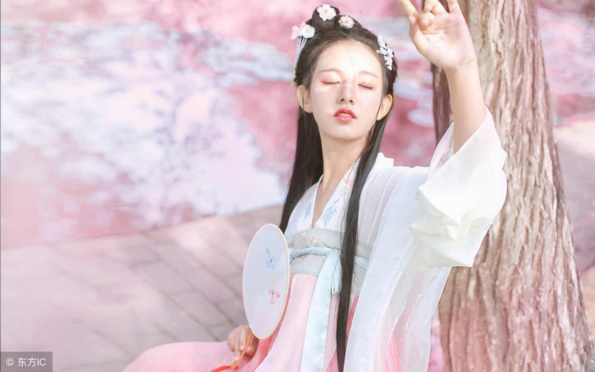 小说：农女出门打野，有鱼又有肉，一回家，奶奶却把她妹妹给卖了