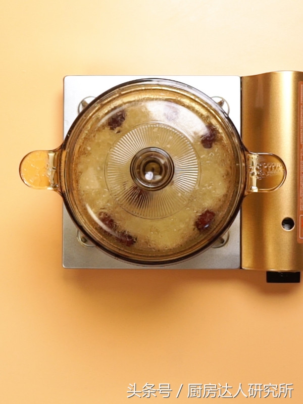 欧斯达电器商城---银耳雪梨汤