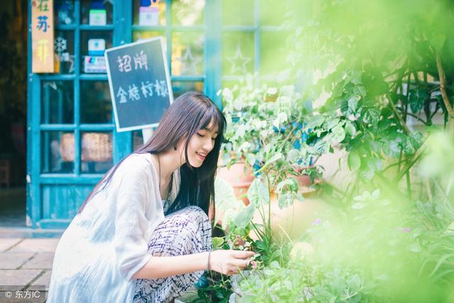 游戏挣钱小说,有关游戏赚钱的小说