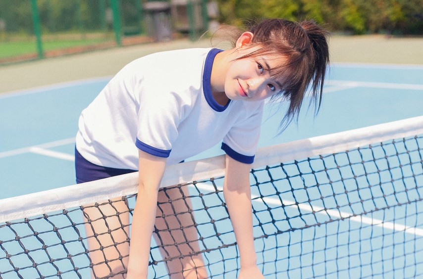 小说：吸血鬼小伙对血液免疫，猎魔人震惊不已，岂料他有系统在手