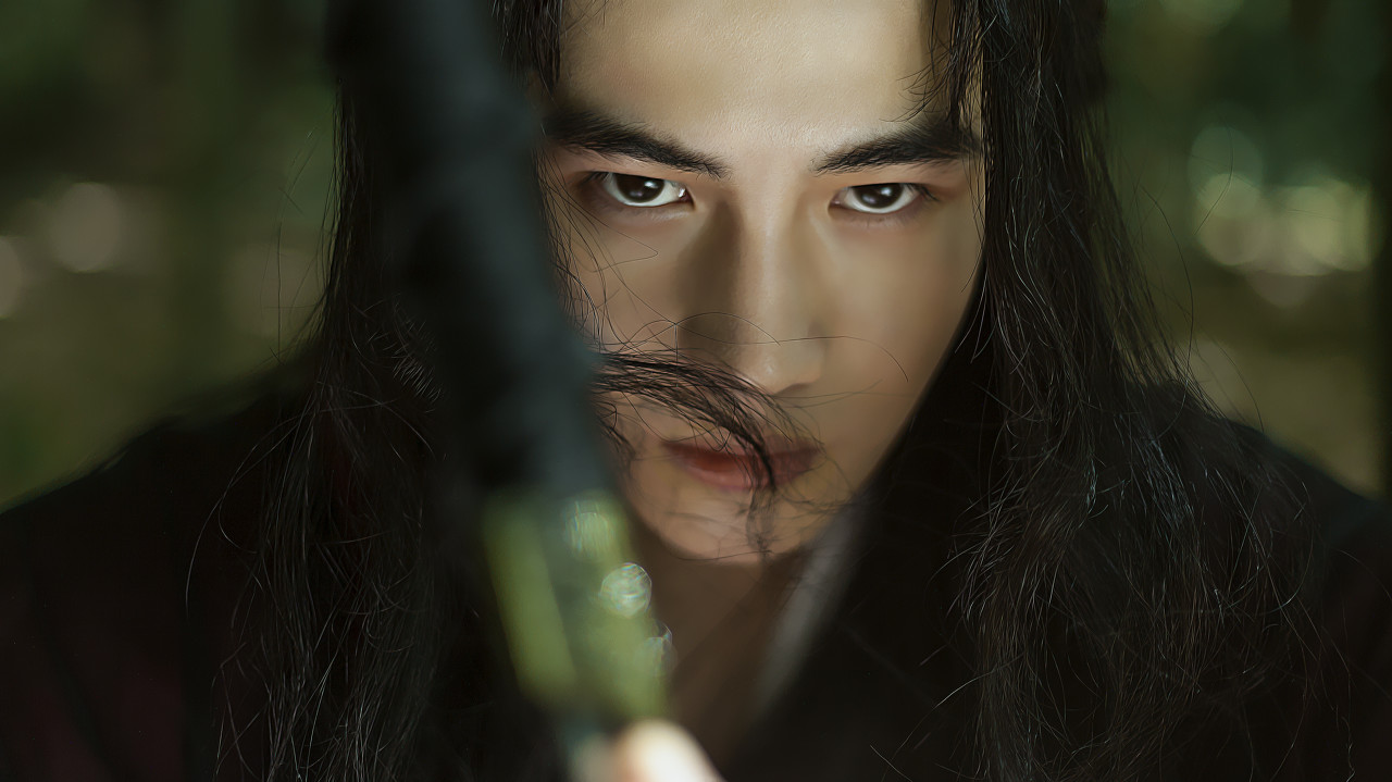 小说：他闭门修炼，拒不见客，被同门视为夜郎自大，找师兄修理他