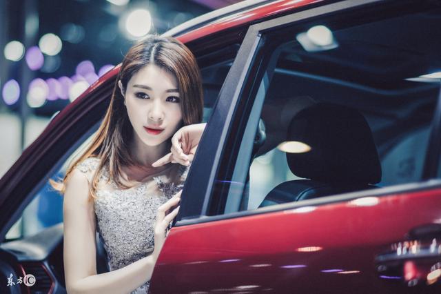 小说：小伙开旅馆，只让住女人，收费看脸，美女两百，丑女三万