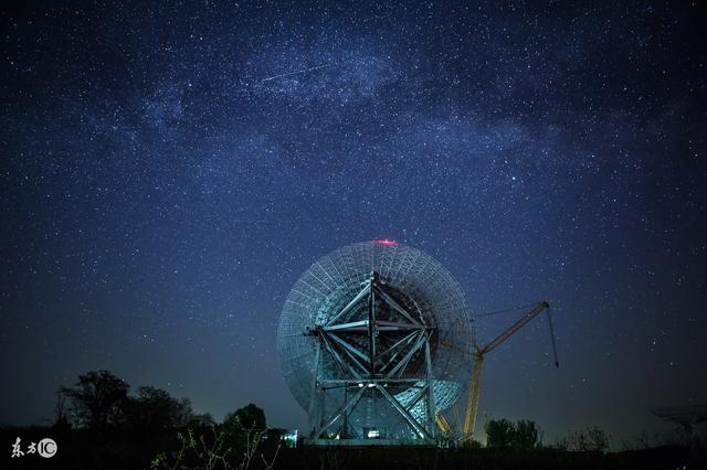 小说：星舰上有个让人着迷的医生，正因为有她许多伤员才撑到现在