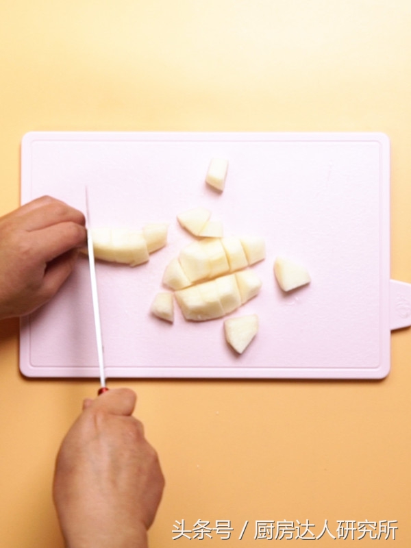 欧斯达电器商城---银耳雪梨汤