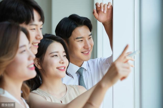 小说：当年隐瞒的事情泄露，惊慌失措的易中海