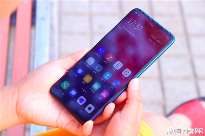 vivoz5x全面详细评测,vivoz5x挖孔屏视频