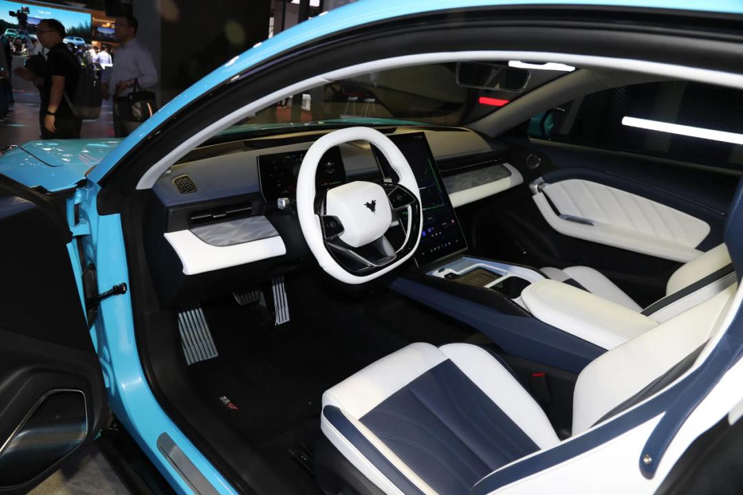 gt新能源插混四座跑车,敞篷gt跑车推荐