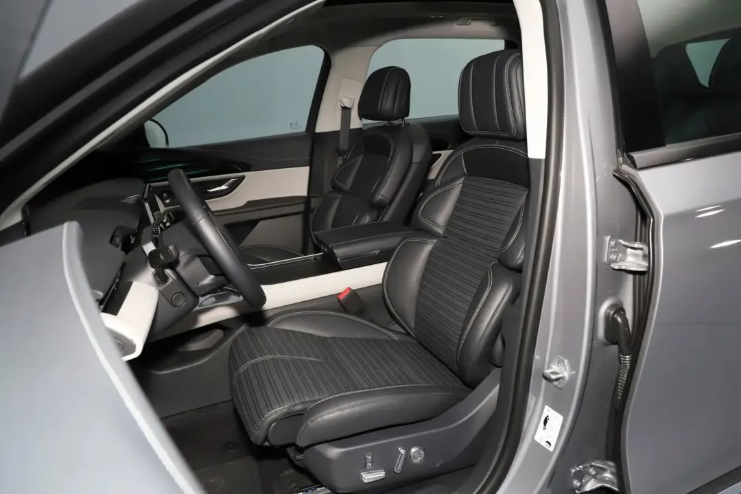 奔驰glc轿跑和suv怎么选,新款奔驰glc大五座版