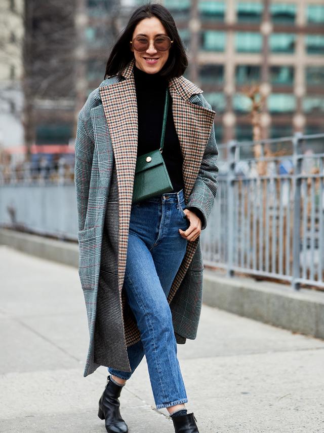 黑白格纹大衣怎么搭配好看,戴帽子黑白格纹大衣怎么搭配好看