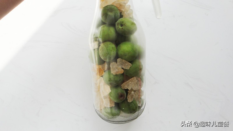 《清平乐》丹姝娘娘同款梅子酒做法，官家喝了都称赞，赶快收藏