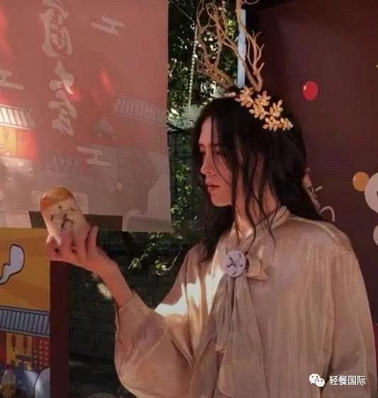 谁来请我喝杯星巴克？学星巴克玩转社交营销