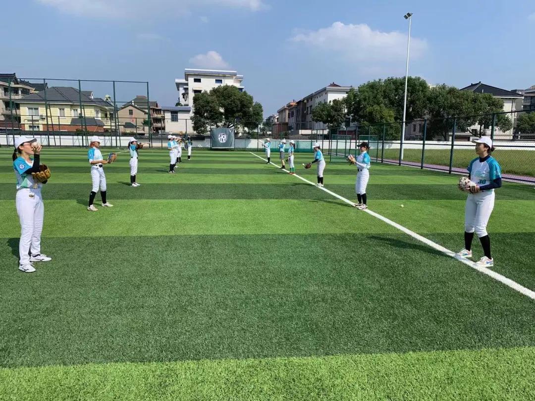 “Girls,baseballisfun!”——第二届曦照女子棒球赛纪实