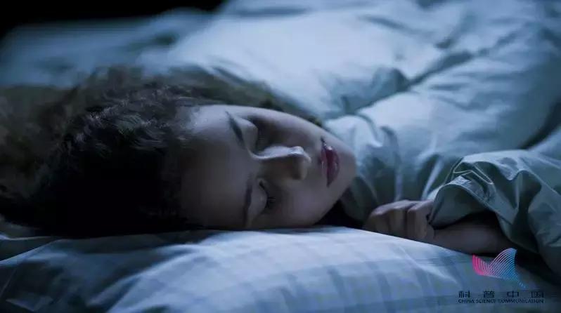 鬼压床其实是怎么回事,鬼压床是怎么一个现象