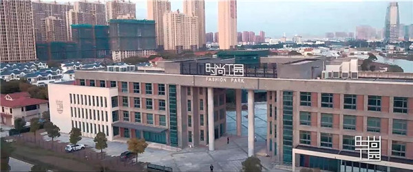 这家针织企业年产12亿双袜子，耐克、彪马、优衣库都是他的老客户