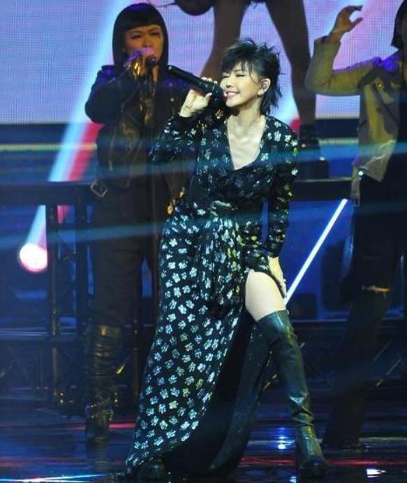 金曲奖歌后遭淘汰,蔡依林与林忆莲