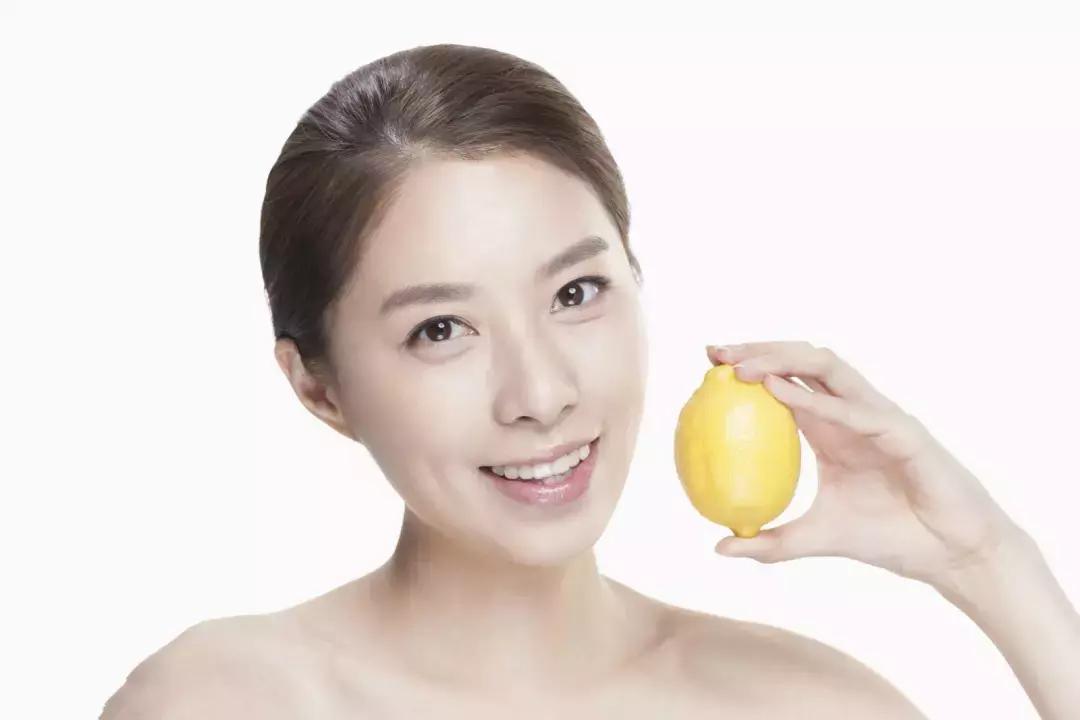 鼻夹两侧毛孔粗大,鼻侧毛孔粗大什么原因