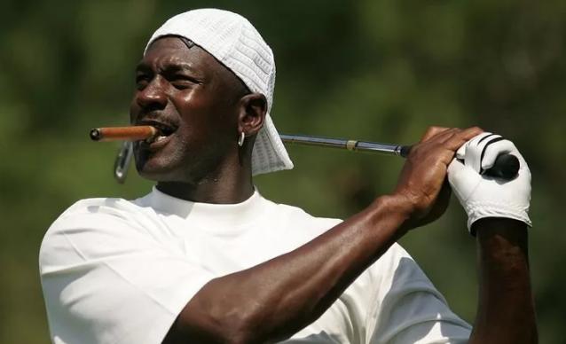 除了乔丹有谁三连冠,除了篮球还有什么男生喜欢的项目