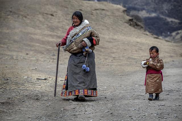 我不是小*藏西**，我是大甘南