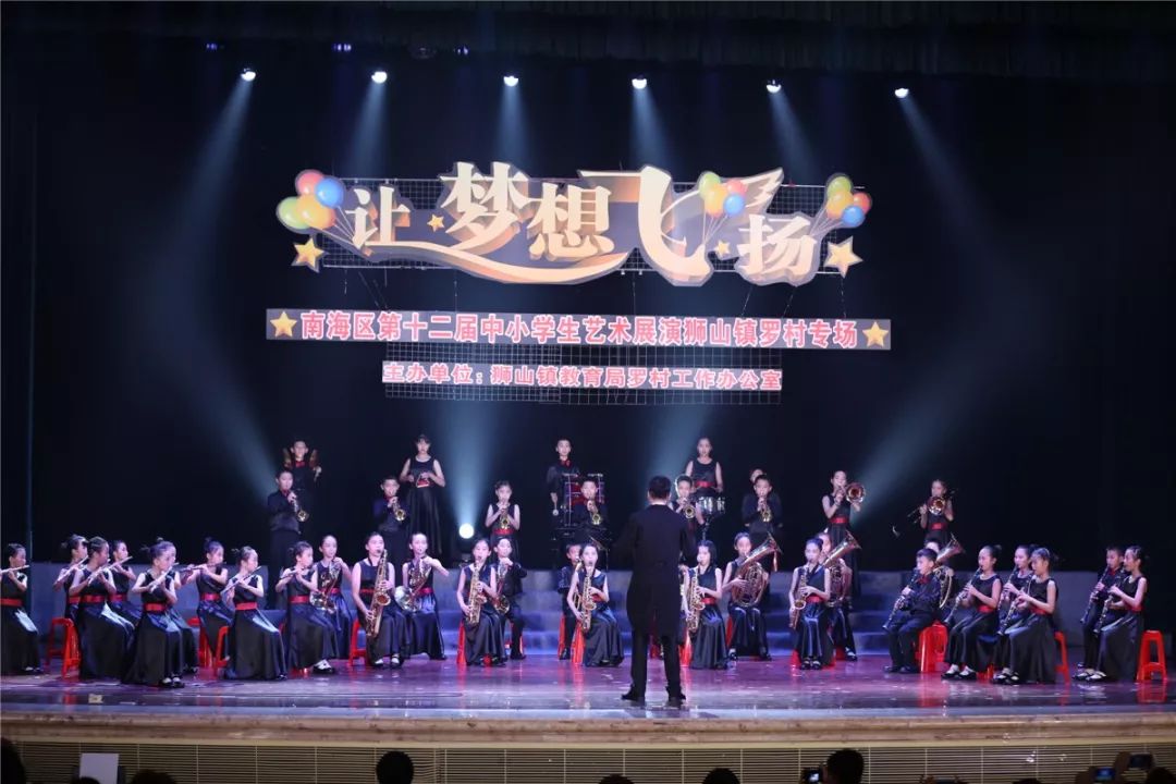 足球小男孩梦想,一个小孩的足球梦想有多难