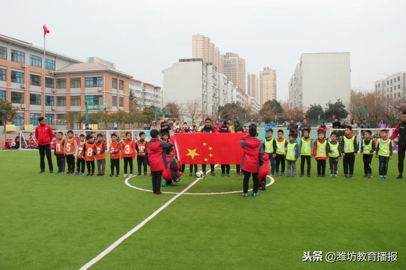 校园足球比赛热血,热血沸腾的校园比赛