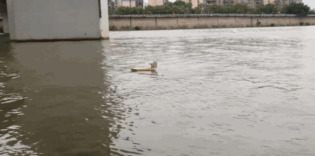 网友自制新型飞行器,小伙自制单人喷气式飞行器