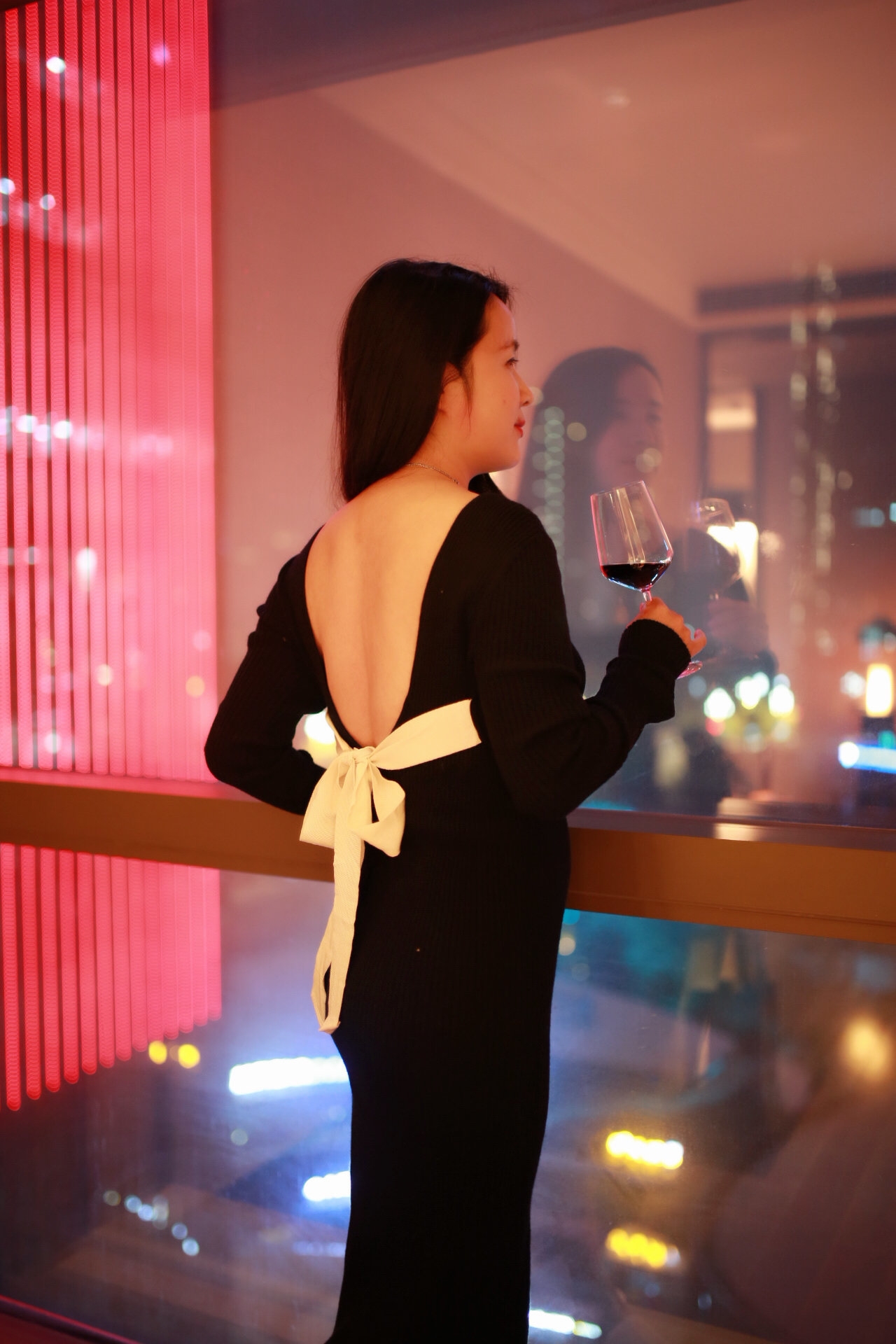 去重庆必打卡的地方四天三晚酒店,重庆最有重庆特点的酒店