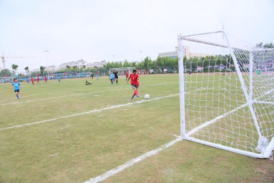 小小少年足球嘉年华,青少年足球暑期训练营