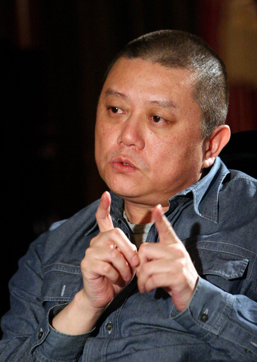 王朔和郭德纲什么关系,王朔说侯耀文祖上是要饭的