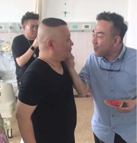 郭德纲于谦早期经典视频说相声,郭德纲于谦的十年经典相声视频