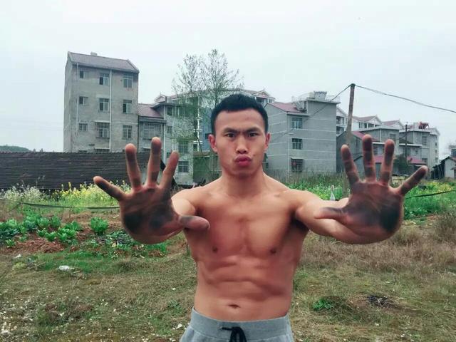 亚洲足球超级联赛,全球关注度最高的格斗比赛