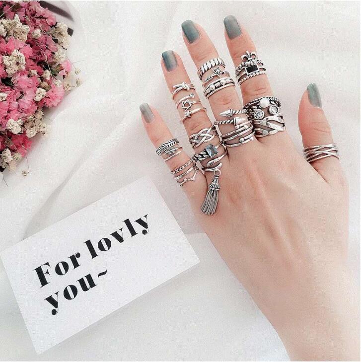 女生怎么选择合适的尺寸的戒指,不知道女生手指多粗怎么挑选戒指