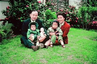 蒋英：嫁给干哥哥钱学森，成就学生李双江，她如何活成一代传奇